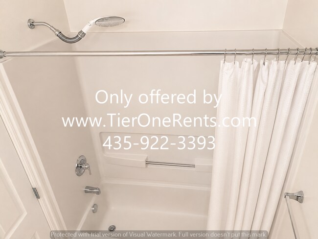 Building Photo - $500 OFF First Month's Rent