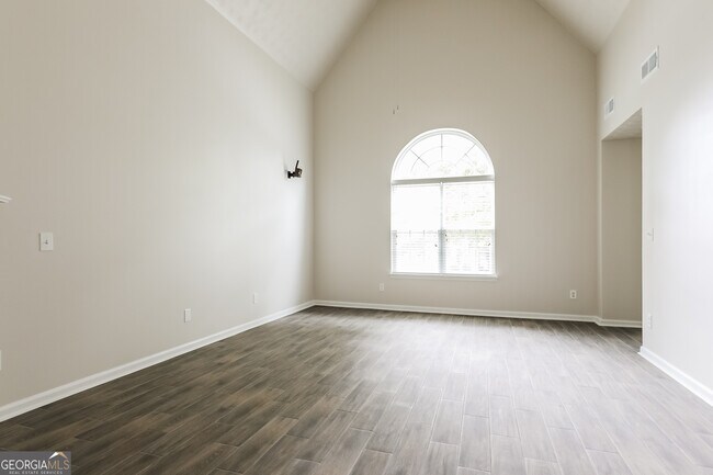 Building Photo - 477 Townsend Bend