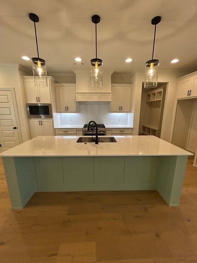 Building Photo - Spacious 4 Bed, 2.5 Bath Home in Pea Ridge!
