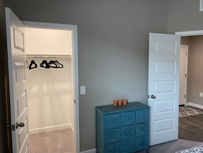 Building Photo - 24085 W Ripple Rd