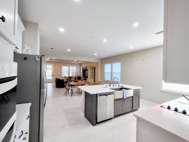 Building Photo - 253 Bella Dr