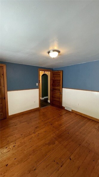Building Photo - 507 Cherry St