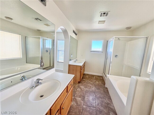 Building Photo - 4556 Hearts Desire Ave