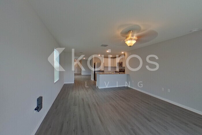 Building Photo - 8657 SW 43rd Ter