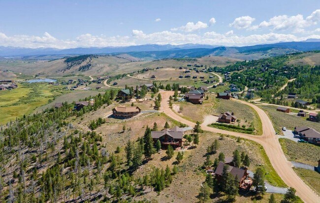 Building Photo - 33 Timberline Dr