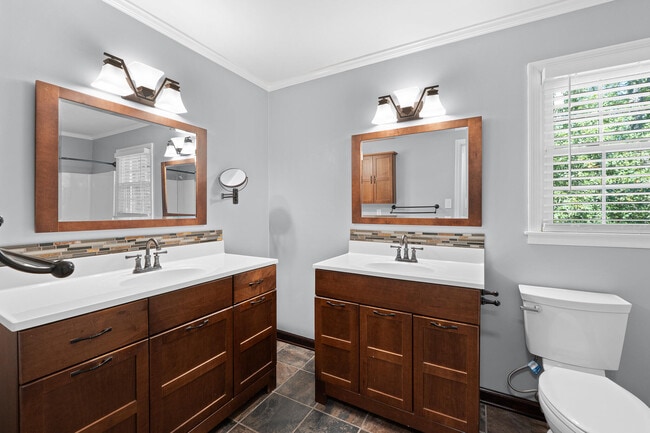 Building Photo - 315 Rabun Valley Ln