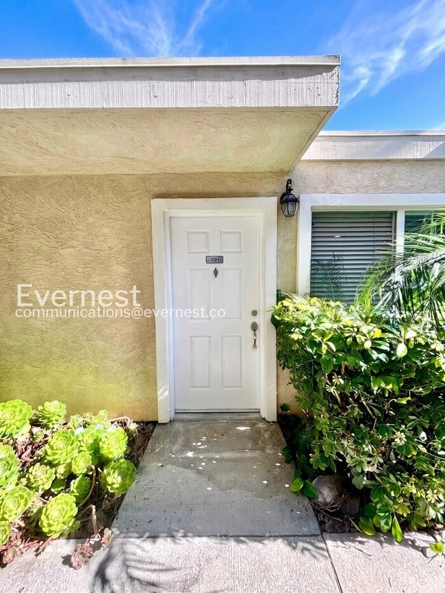 Building Photo - 1 Bed/1 Bath Condo with Modern Amenities / Pet-Friendly / Vouchers Accepted / Available Now!