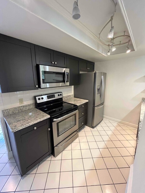 Building Photo - 6732 Beach Blvd