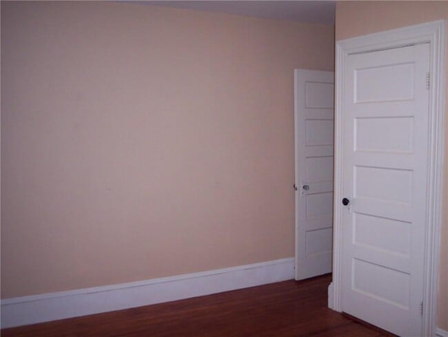 Building Photo - 427 High St