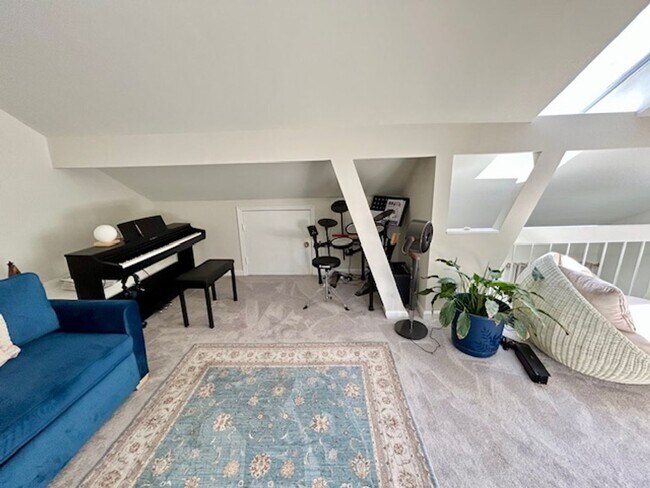 Building Photo - 3640 39th Street NW #E527