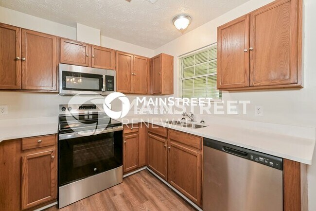 Building Photo - 3 Bedroom Pet-Friendly Home in KNOXVILLE, ...