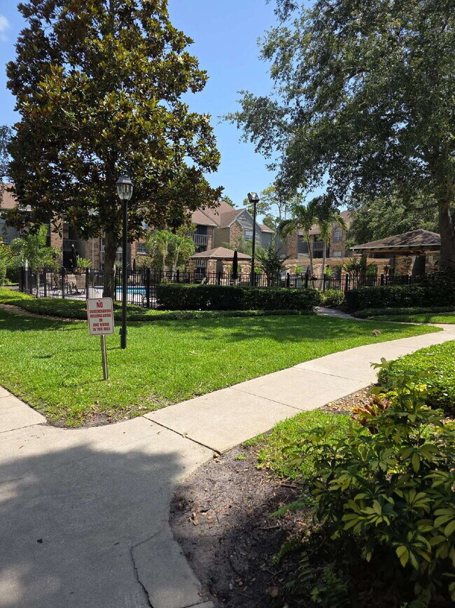 Building Photo - 1 bedroom condo in The Fountains at Countr...