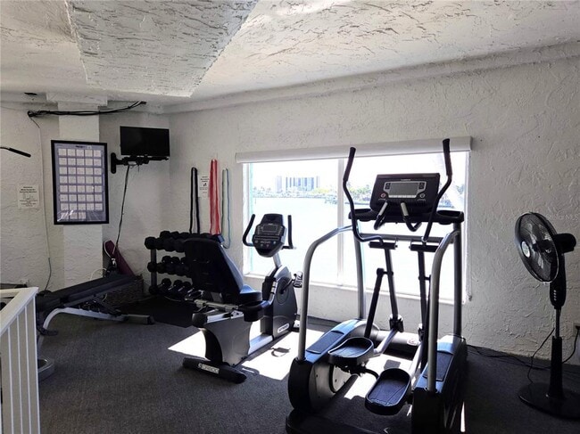 Building Photo - 285 107th Ave