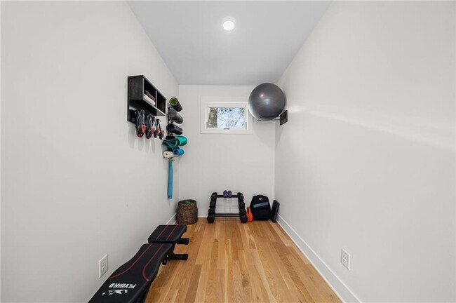 Building Photo - 1381 Wessyngton Rd NE