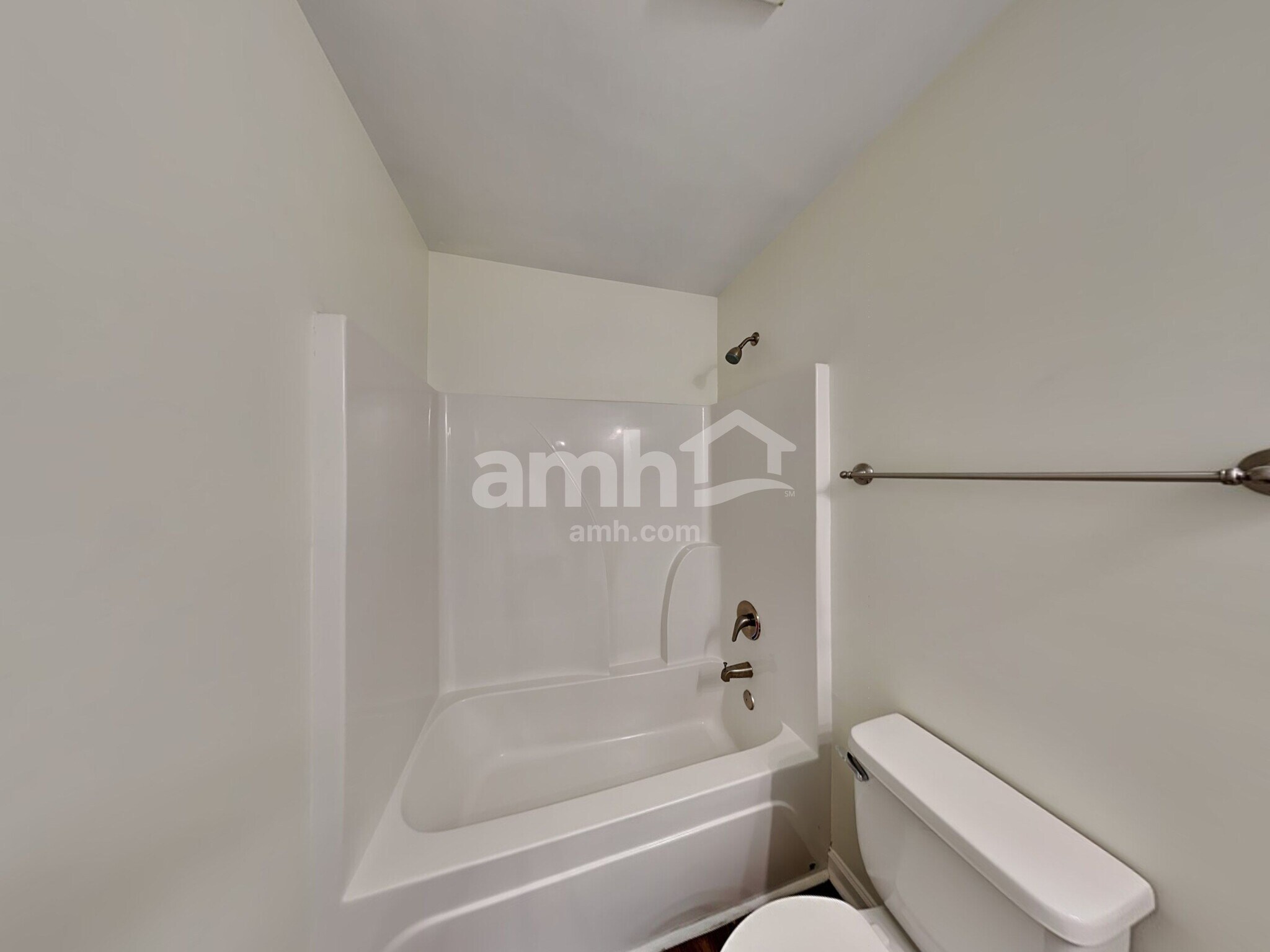 Building Photo - 729 Rolling Downs Dr SW