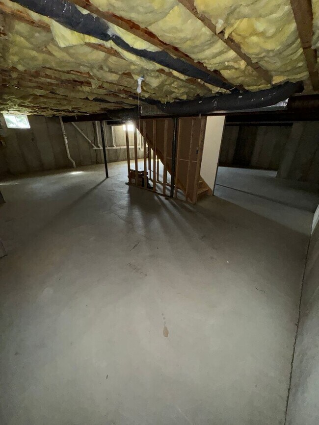 Building Photo - PARKLAND SCHOOLS- FOUR BEDROOM HOUSE compl...