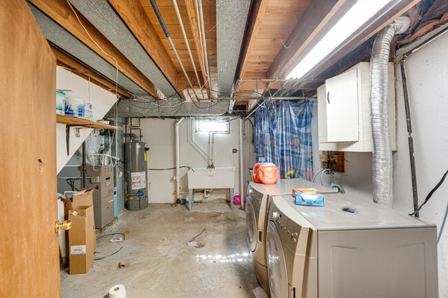 Building Photo - 1221 N Webster St