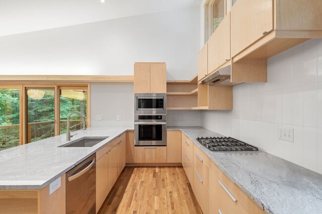 Building Photo - Modern Mountain Oasis