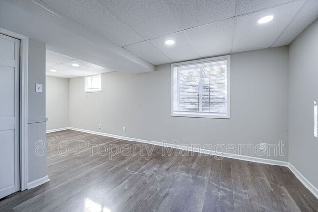 Building Photo - 7601 E 49th Terrace