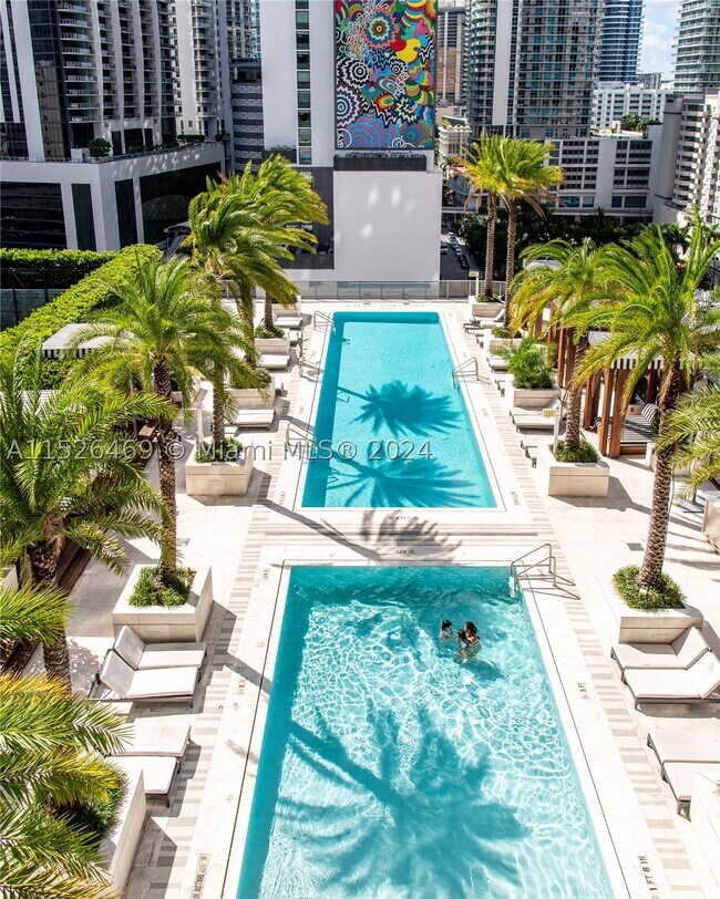Building Photo - 801 S Miami Ave