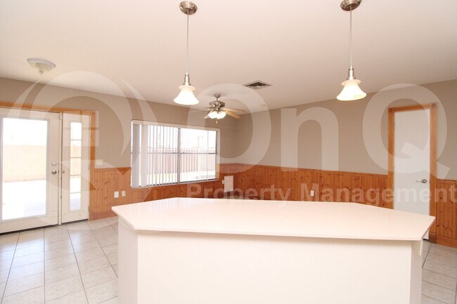 Building Photo - 6337 Covina Rd
