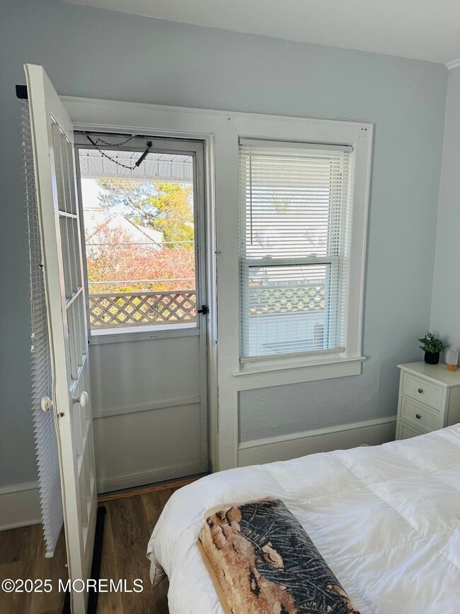 Building Photo - 213 Park Pl Ave