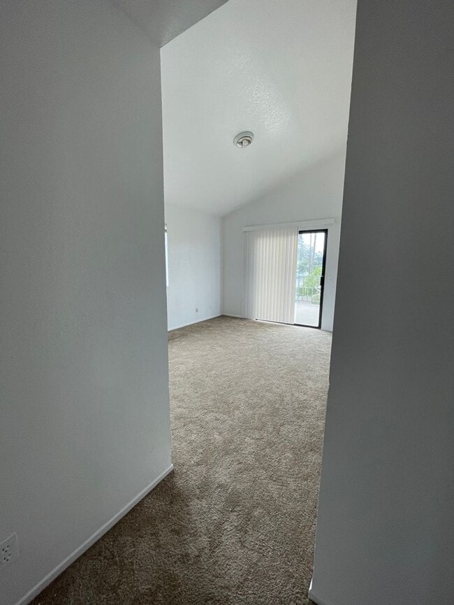 Building Photo - 6527 Sabado Tarde Rd