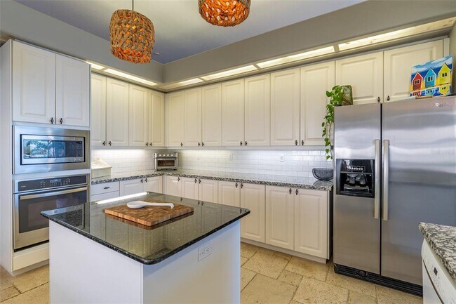Building Photo - 10525 Cory Lake Dr