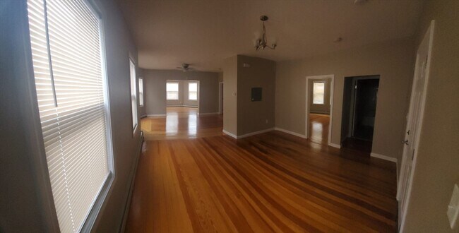 Building Photo - 246-248 Mt Pleasant St