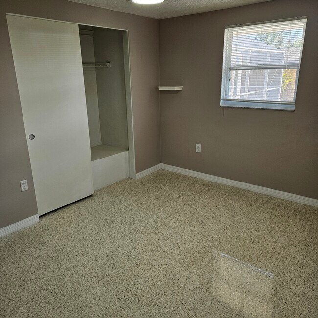 Building Photo - 6815 Anchor Way