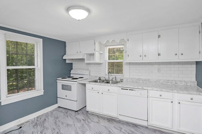 Building Photo - Charming 2 Bedroom Home, close to USC & lo...