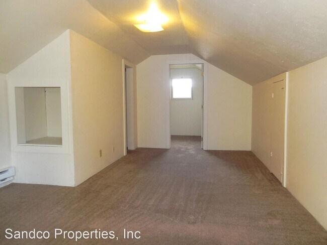 Building Photo - 3 br, 1 bath House - 6437 S Puget Sound Ave