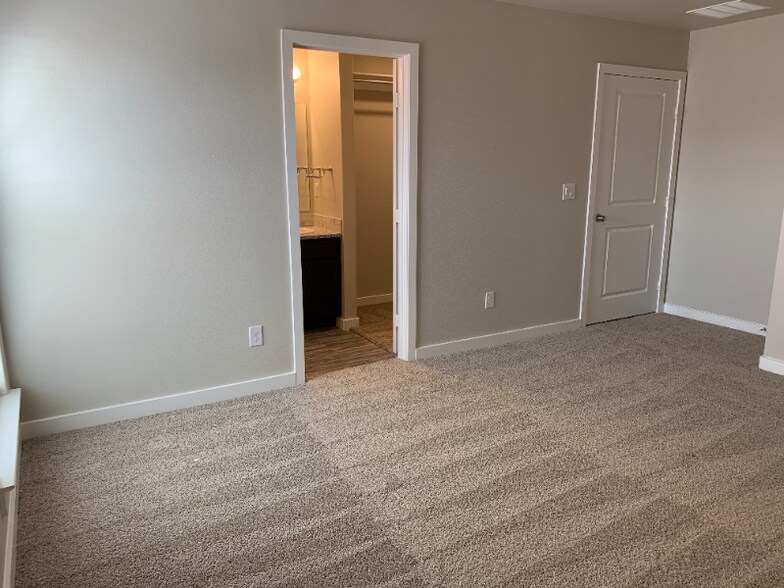 Building Photo - 1713 134th St