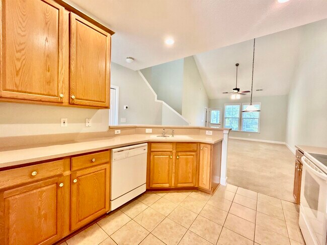 Building Photo - 200 Mossy Stone Ct
