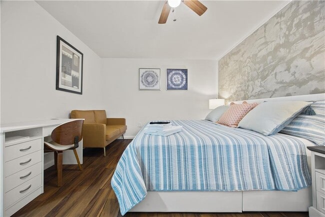 Building Photo - 3285 Mar Lanta Dr