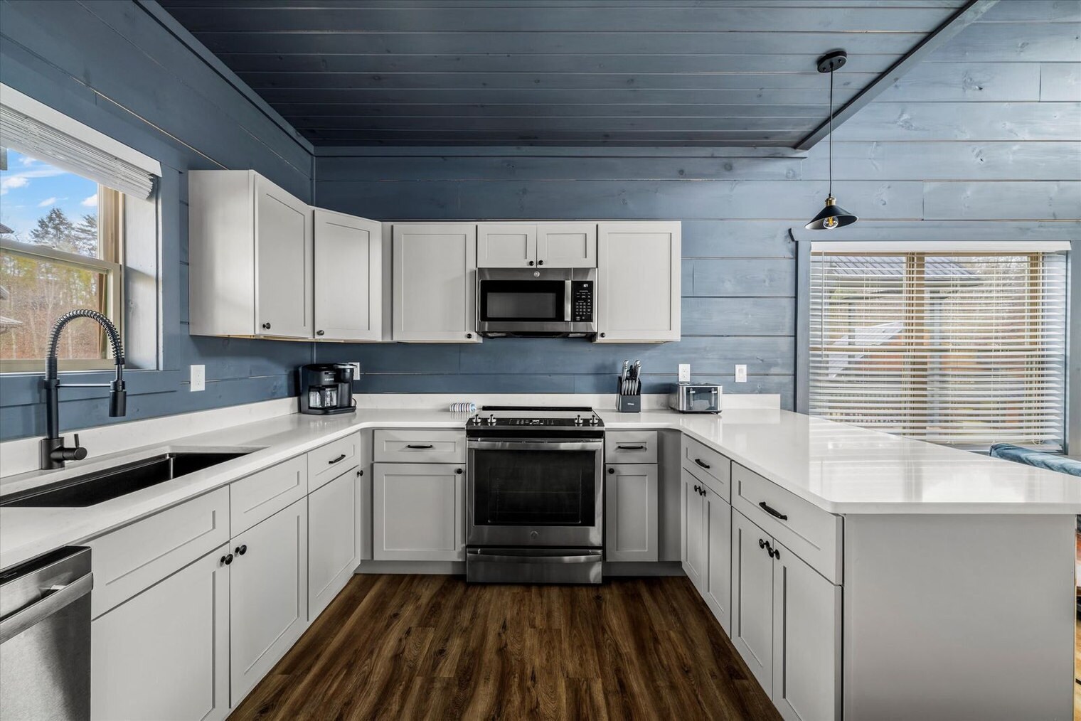 Building Photo - 528 Warbonnet Wy