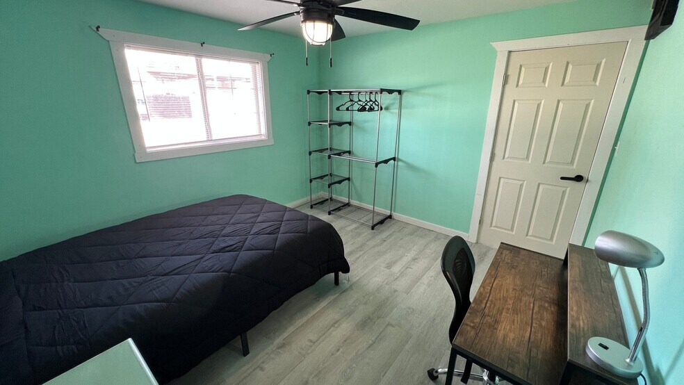 Building Photo - 3523 W Maricopa St