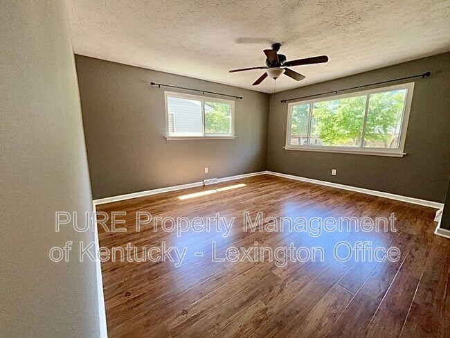 Building Photo - 3628 Bold Bidder Dr