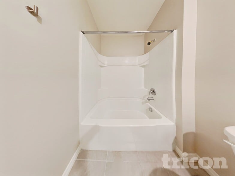 Building Photo - 4447 Blue Rock Dr