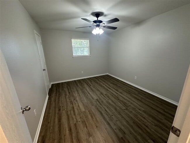 Building Photo - 17060 CR 191