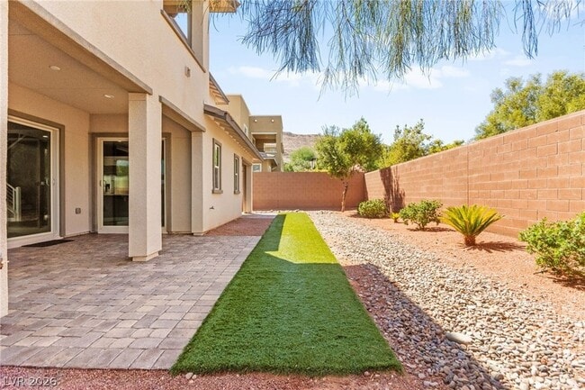 Building Photo - 10314 Apache Blue Ave
