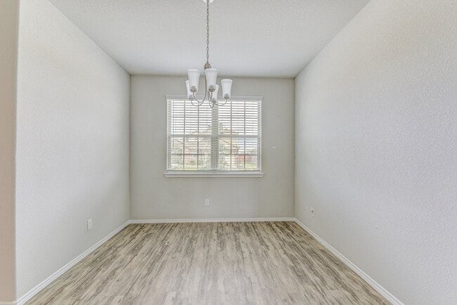 Building Photo - 20923 Corisande St