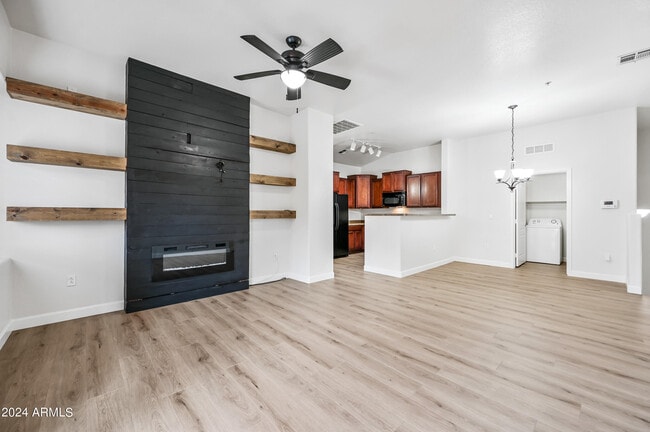 Building Photo - 2150 W Alameda Rd