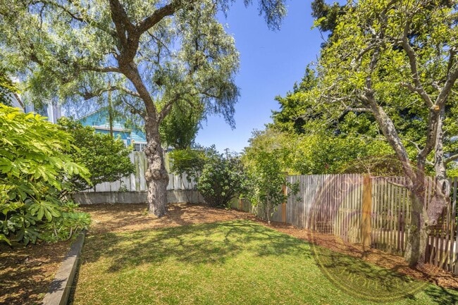 Building Photo - Potrero Hill - 2 BR, 1 BA House 1,124 Sq. ...