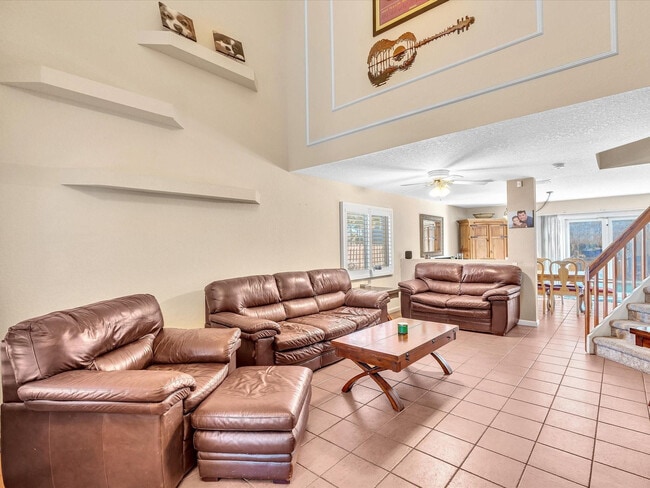 Building Photo - 1449 Banyan Cir