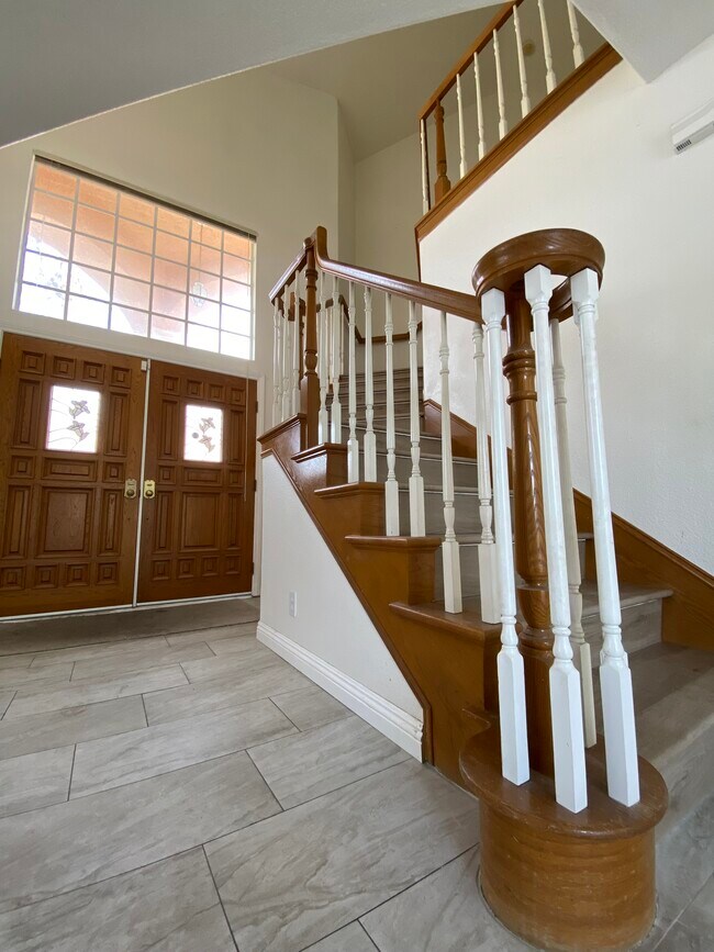 Entryway and Staircase - 915 W Arrow Hwy
