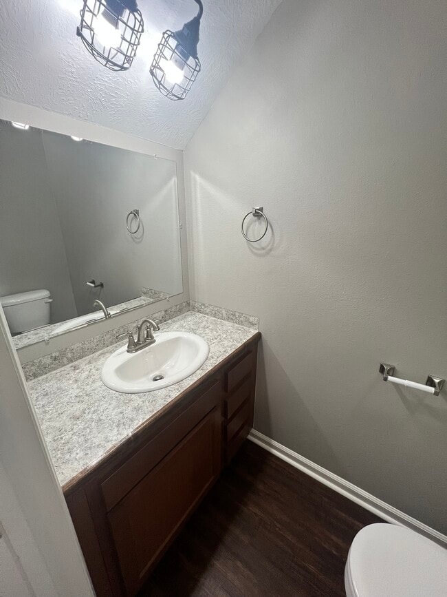 Building Photo - 951 Tallow Rd