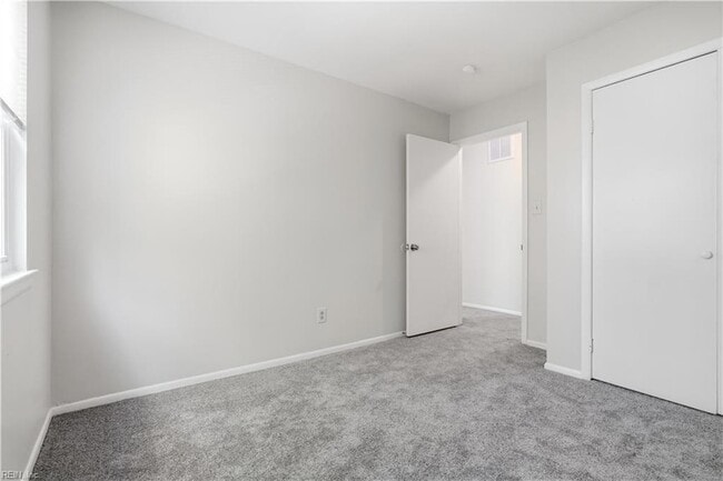 Building Photo - 1261 Clydesdale Ln