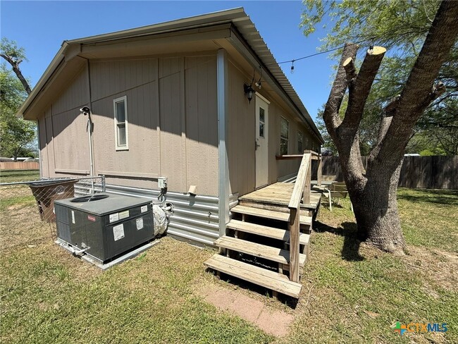 Building Photo - 786 Potthast Dr