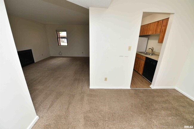 Building Photo - 5734 Autumn Ridge Ct
